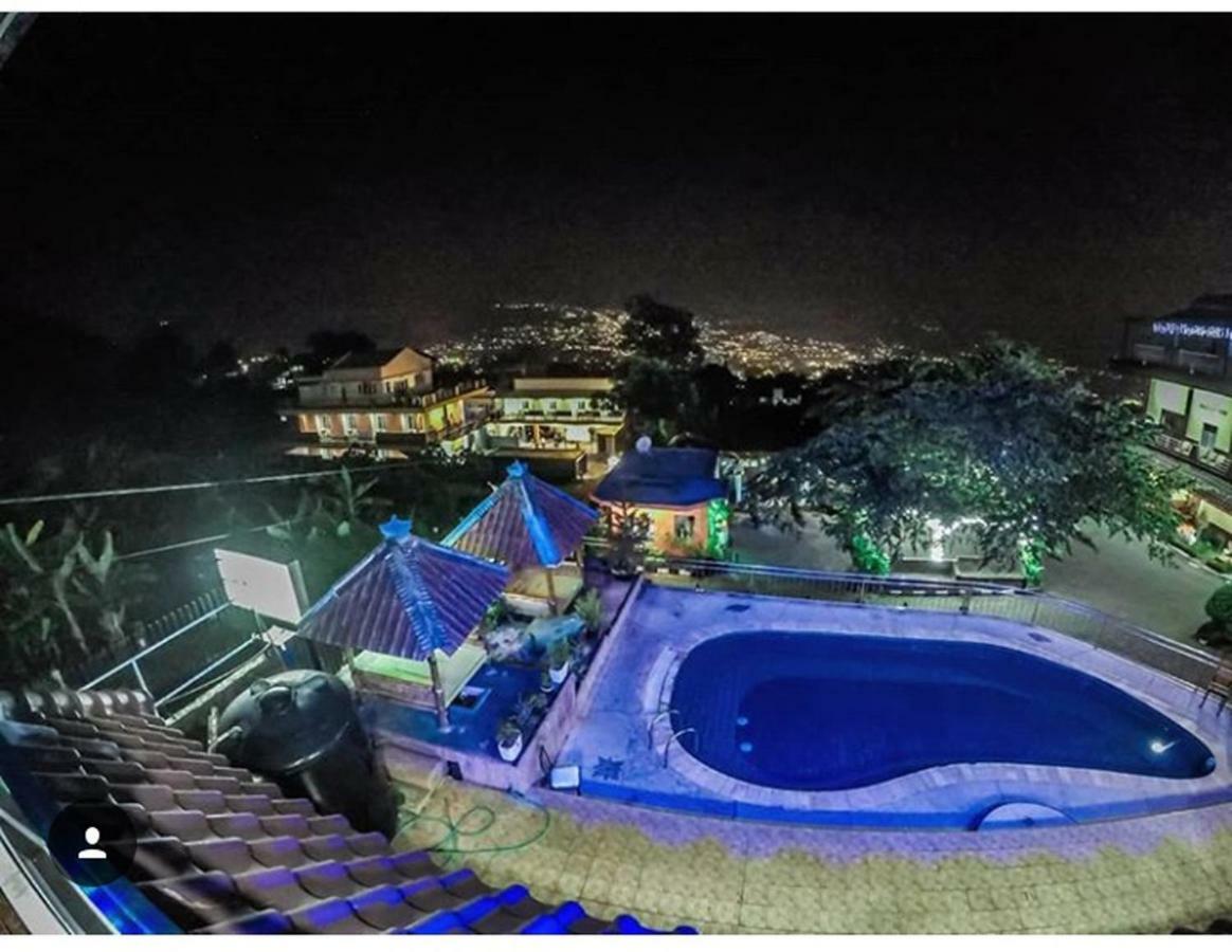 Villa Panderman Indah Бату Экстерьер фото